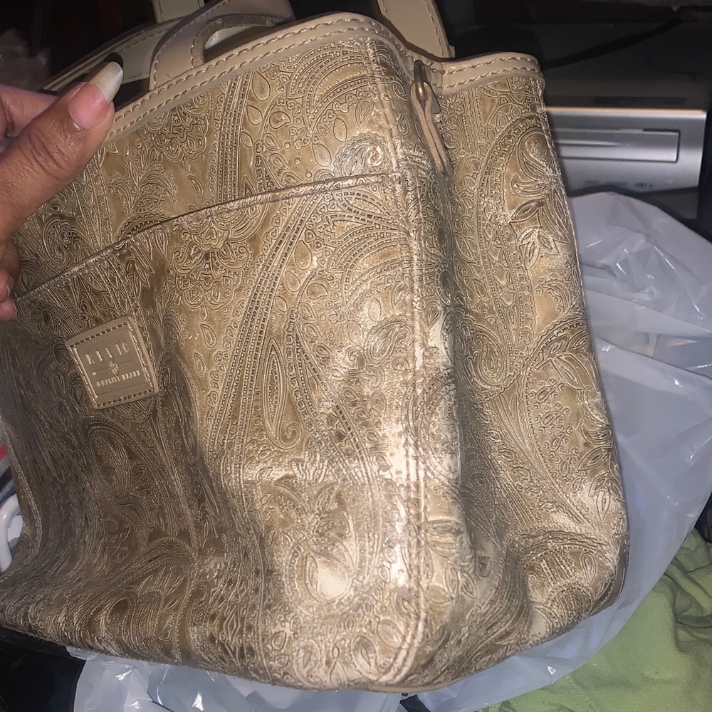Relic Beige Embossed Handbag! - Picture 7 of 8